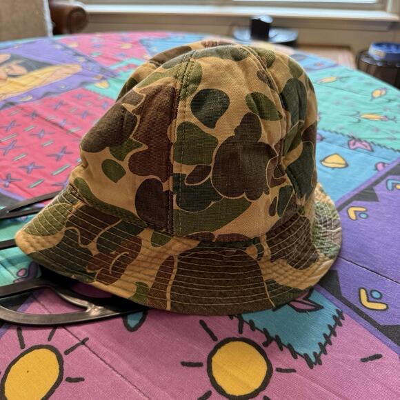 American Vintage Other - Vintage 60s RARE Worn In‎ Battle Blood Wound Camouflage Roll Cap/Hat Size Large